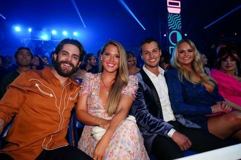 thomas rhett, lauren akins, brendan mcloughlin ja miranda lambert osallistuvat vuoden 2022 cmt musiikkipalkintoihin