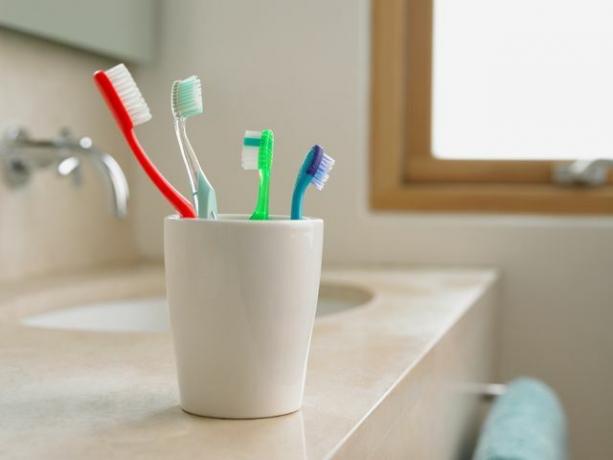 Kierrätä hammasharjat