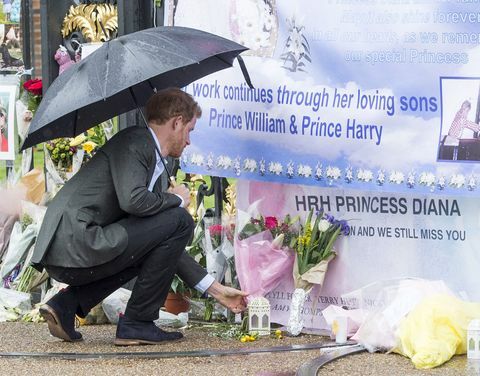 Prinssi Harry kunnioittaa prinsessa Dianaa