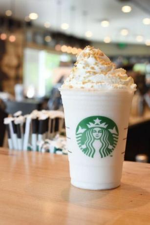 Starbucks tuo markkinoille 6 hullua uutta Frappuccino-makua