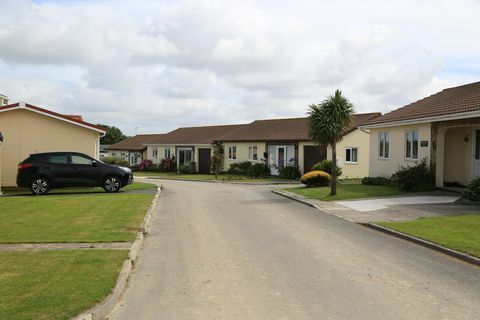 St Merryn Holiday Village - bungalowit - Padstow - Cornwall - Savills