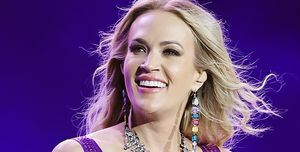 cma Awards 2022 vuoden viihdyttäjäehdokas Carrie Underwood 