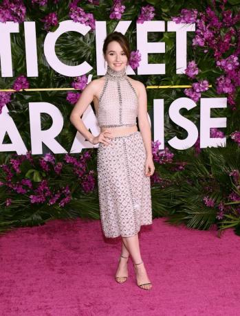 kaitlyn dever osallistuu yleiskuvien lippu paratiisiin ensi-illassa Regency Village Theatressa 17. lokakuuta 2022 los angelesissa, kaliforniassa valokuva: tommaso boddigetty images