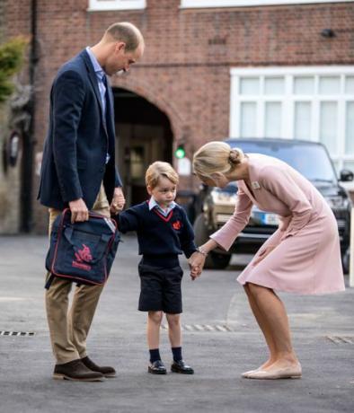 prinssi George osallistuu Thomasin batterseaan ensimmäisenä koulupäivänään