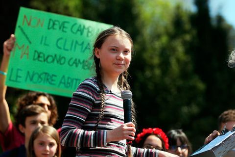 greta thunberg osallistuu cop26-ilmastokonferenssiin, hänen odotetaan johtavan marssia Glasgow'n kaupungin läpi 5. marraskuuta