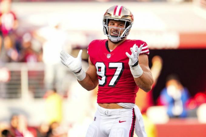 santa clara, noin 21. syyskuuta san francisco 49ersin nick bosa 97 juhlii Levis-stadionilla 21. syyskuuta 2023 Santa Clarassa, Kaliforniassa valokuva: cooper neillgetty images