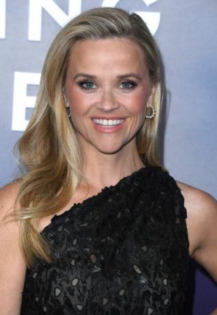 los angeles, kalifornia 13. huhtikuuta reese witherspoon saapuu omenatelevisioon viimeisenä asian, jonka hän kertoi minulle ensi-ilta regency bruin -teatterissa 13. huhtikuuta 2023 los angelesissa, kaliforniassa kuva: steve granitzfilmmagic