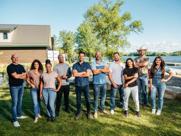 scott mcgillivray ja bryan baeumler kunnostuslomakohteen välienselvittelyssä